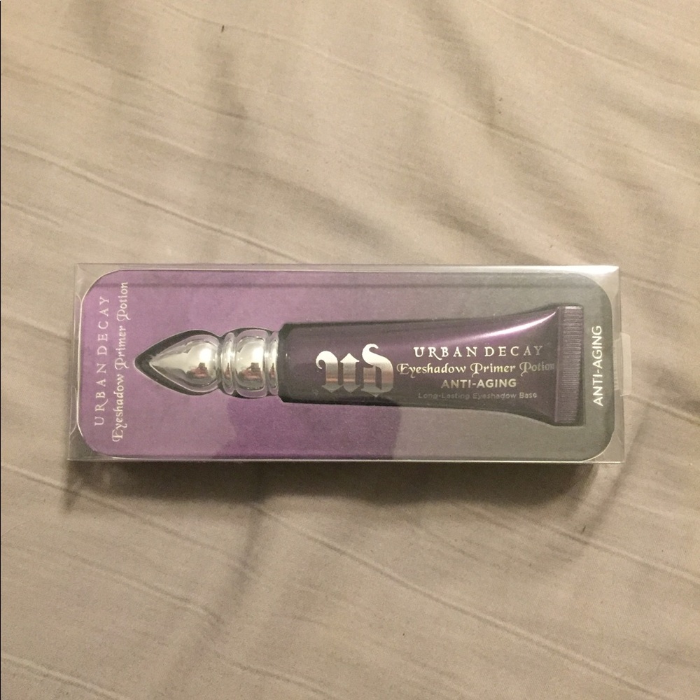 Urban decay anti aging eyeshadow primer